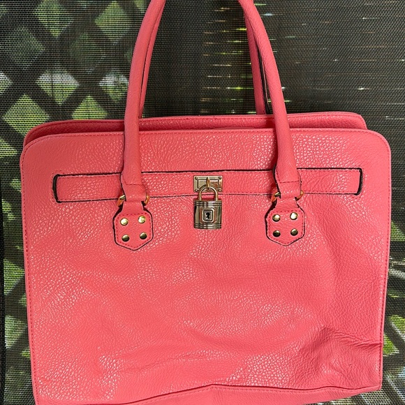 Pink handbag - Picture 1 of 1